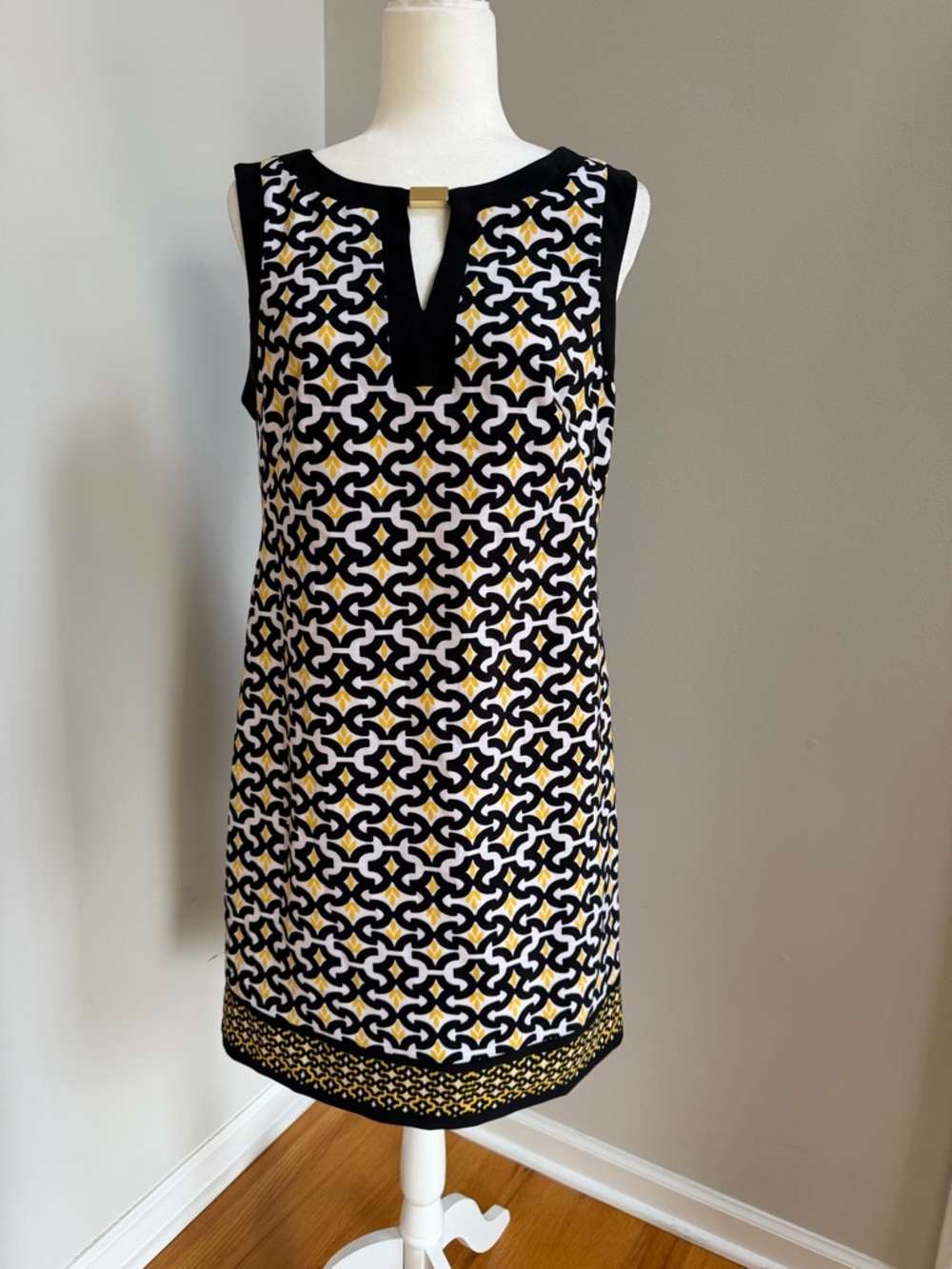 London Times Black, White & Yellow Geometric Shift Dress
